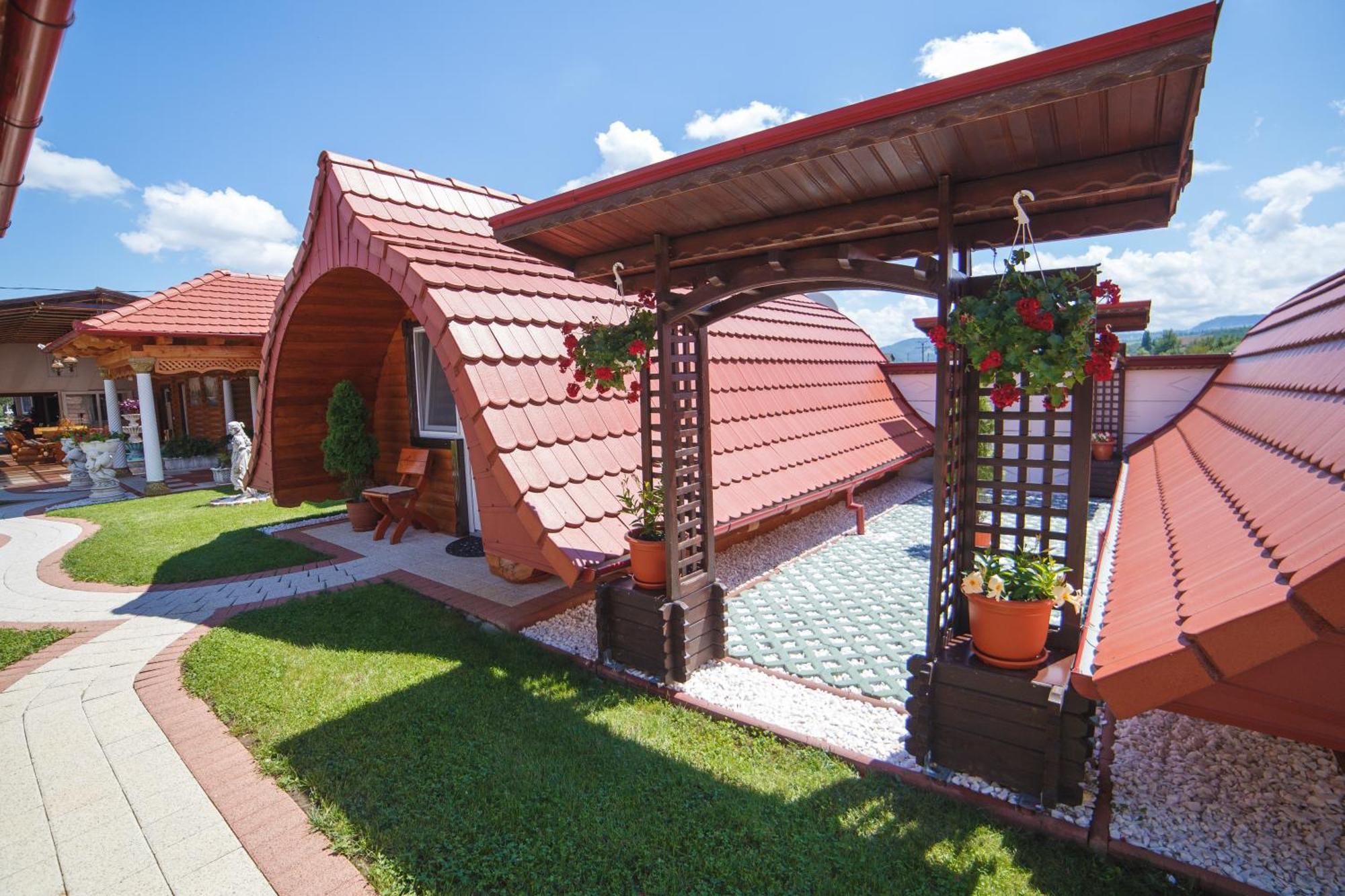 Vila Adr Petresti Luaran gambar